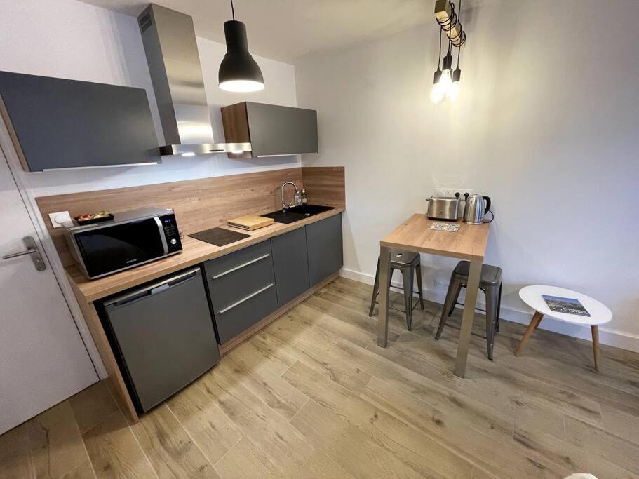 Alp Chartres - Cosy Studio Au Coeur De Chartres Avec Parking エクステリア 写真